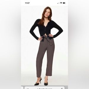 Ladies Aritzia Wilfred front tie pants sz4